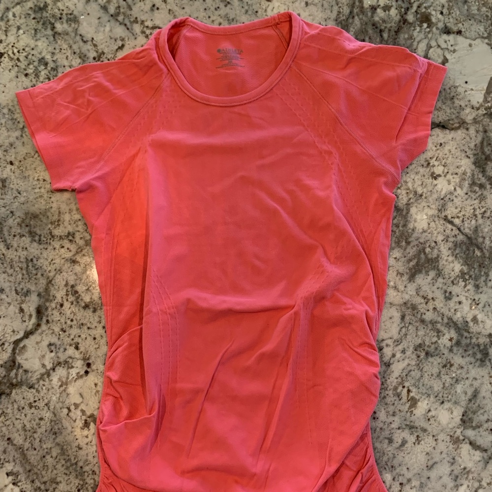 Athleta Speedlight short sleeved t-shirt